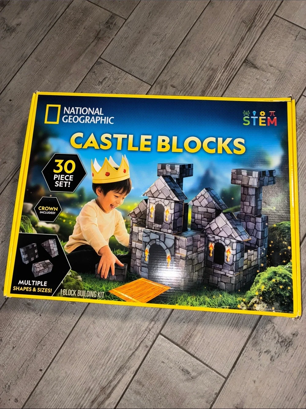 National Geographic Castle Blocks Playset - Blue & Yellow Packaging
